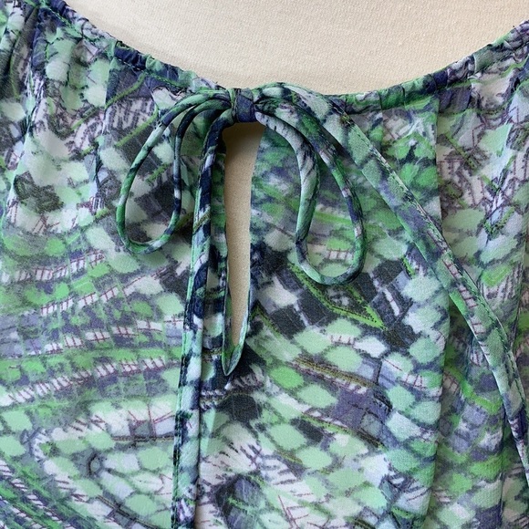 CAbi Darby green snake print top EUC S - Picture 4 of 11